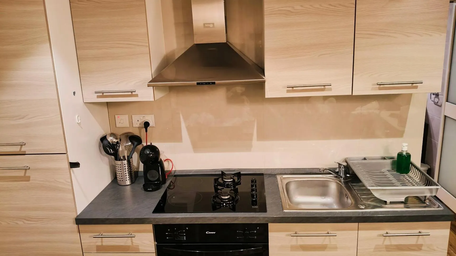 Charming Duplex House, Cinema Room, Valletta Centre Apartment