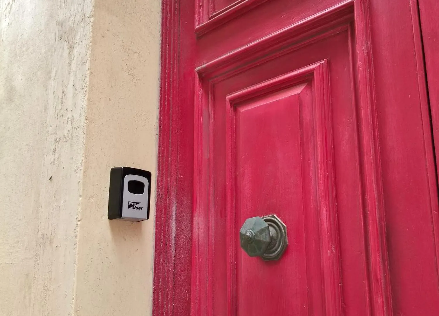 Charming Duplex House, Cinema Room, Valletta Centre